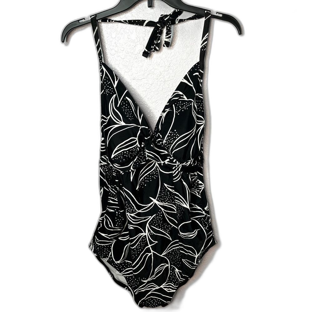 Isabel Maternity Black White Halter Floral Pattern Swimsuit Size D/DD Large NEW!
